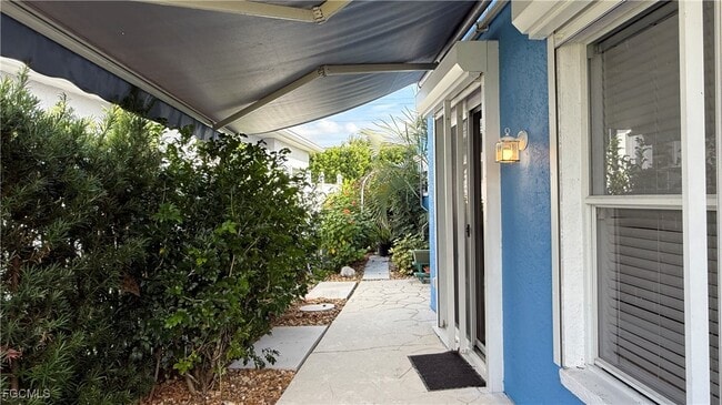 Building Photo - 10700 Aqua Surf Ct