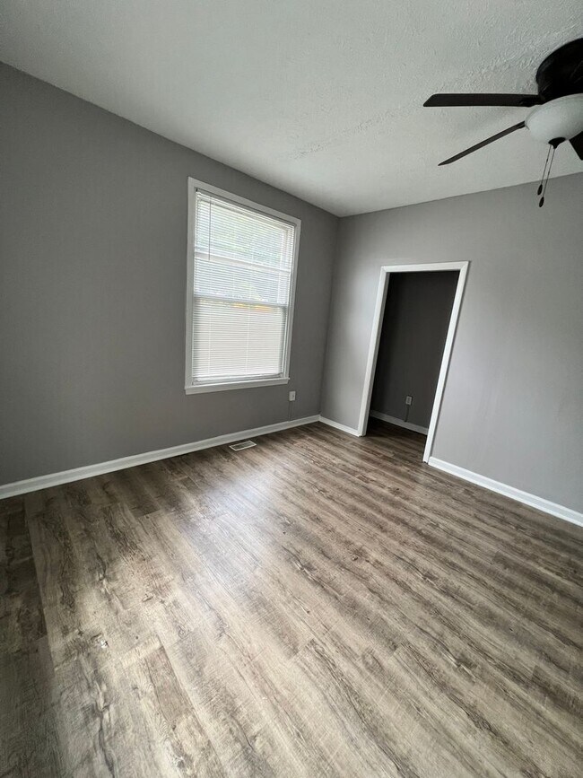 Building Photo - 1617 Ferry St