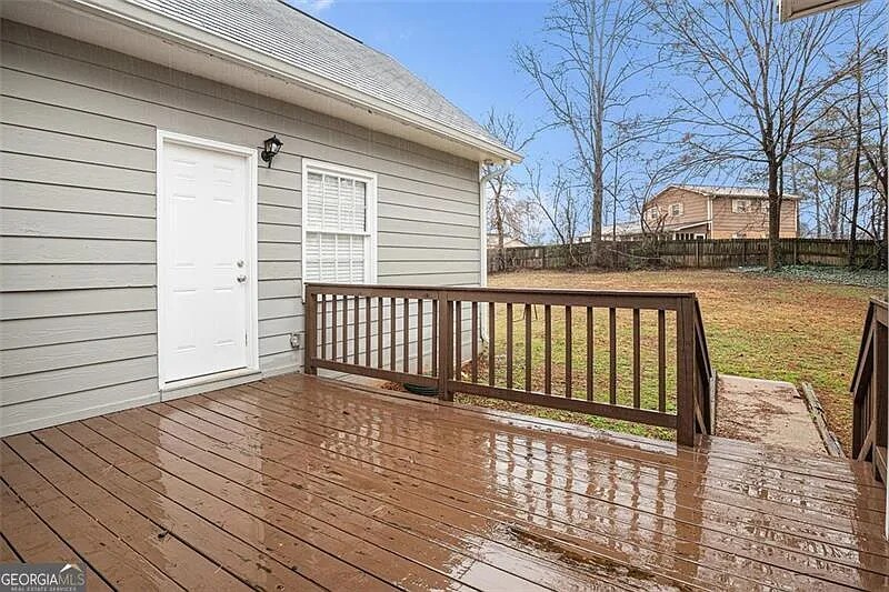 Building Photo - 3005 Hidden Dr