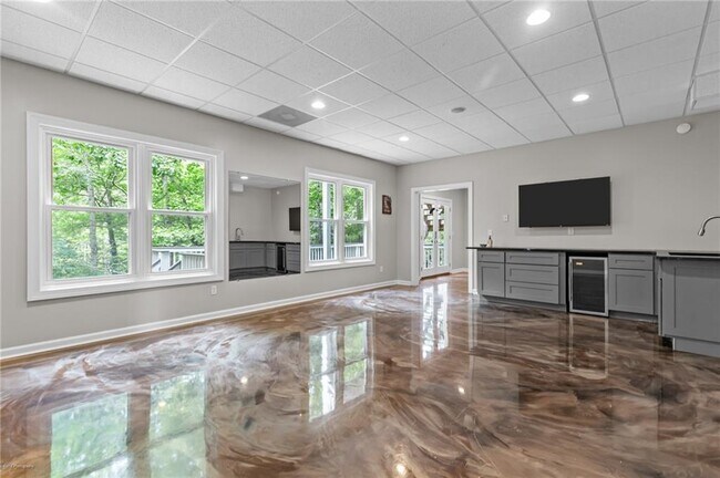 Building Photo - 2990 Hearthstone Dr