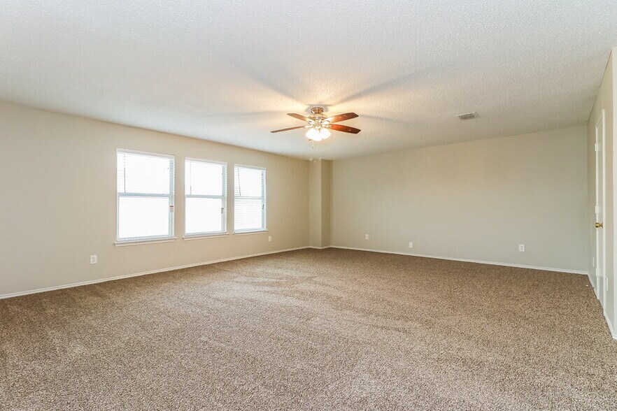 Building Photo - 10024 Chapel Rock Dr
