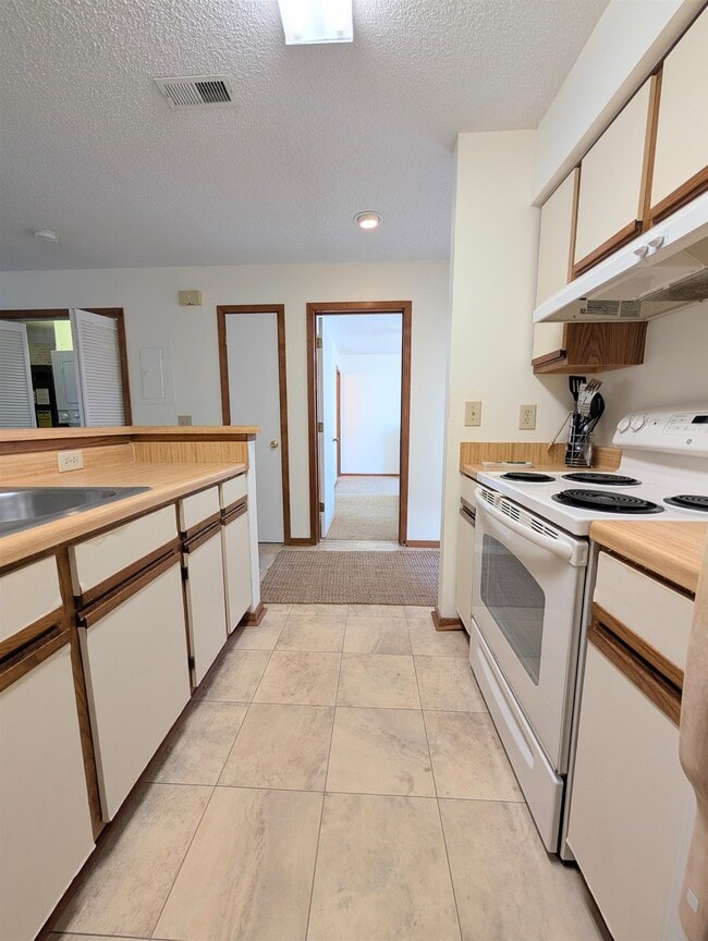 Building Photo - 4489 Little River Inn Ln