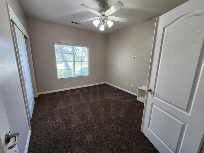 Building Photo - 5104 Villa Bella Ln