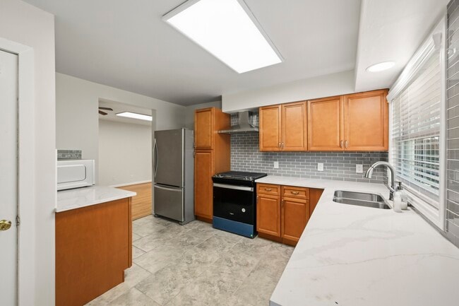 Building Photo - 5109 Nina Lee Ln