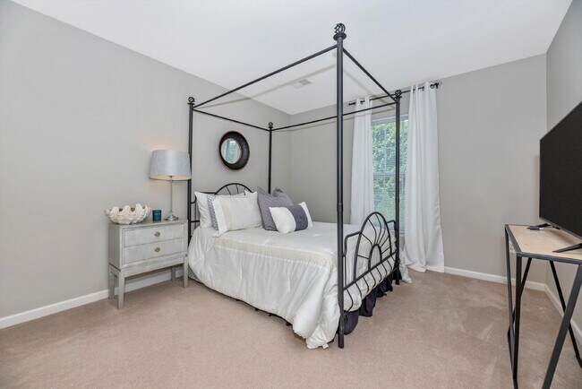 Building Photo - Beautiful 4-Bedroom Colonial in Walkersville