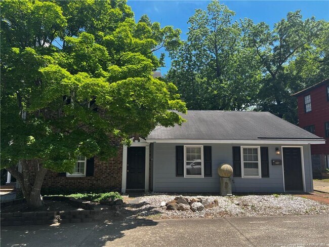 Primary Photo - 202 Woodside Ave