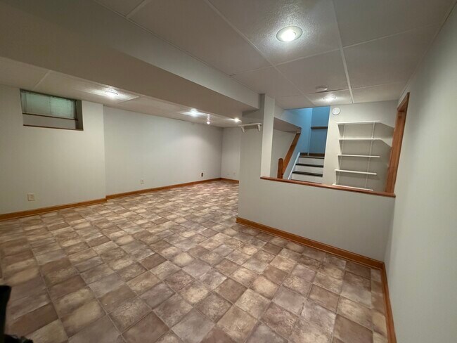 Building Photo - 727 Jacques Cir