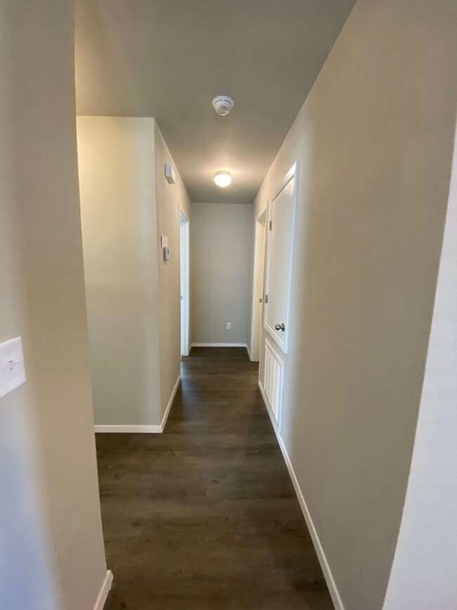 Building Photo - *Pre-leasing* Three Bedroom | Two Bathroom...