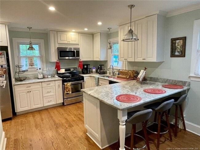 Building Photo - 238 Pinecrest Dr