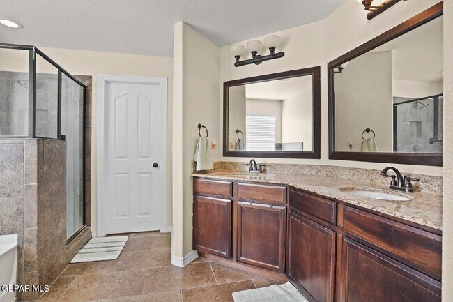 Building Photo - 13157 Lost Willow