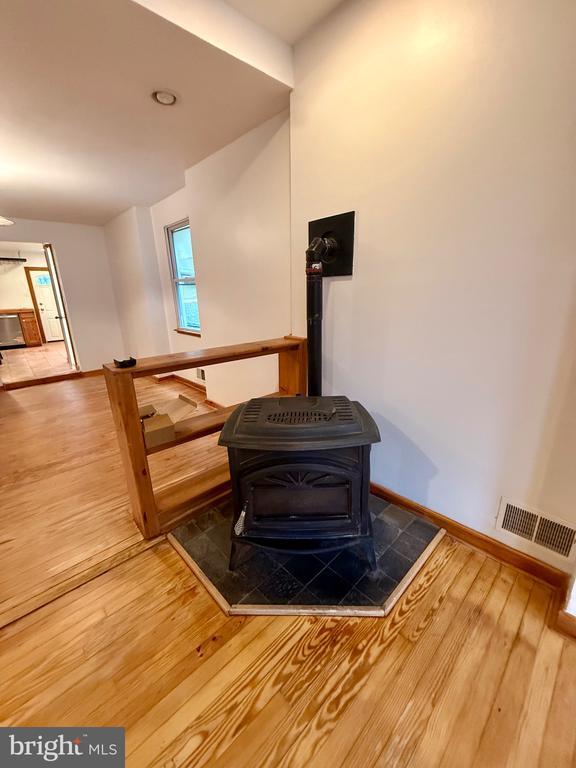 Building Photo - 1249 E Oxford St