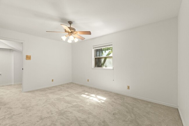 Building Photo - 4 Bedroom Home with Bonus Space, 2 Car Garage & Large Yard