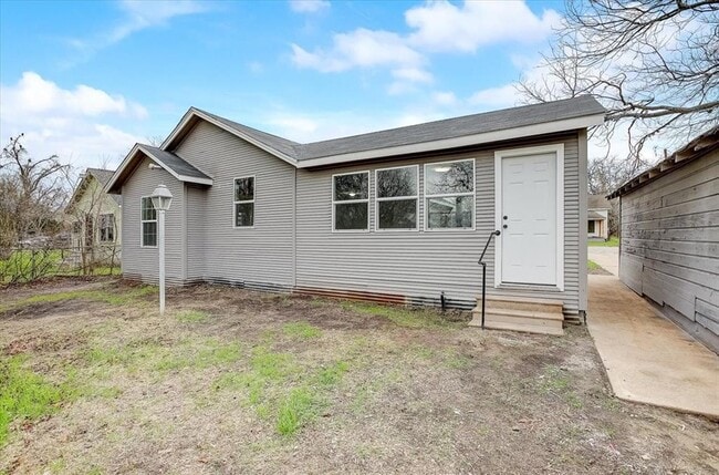 Building Photo - 720 E Guadalupe St