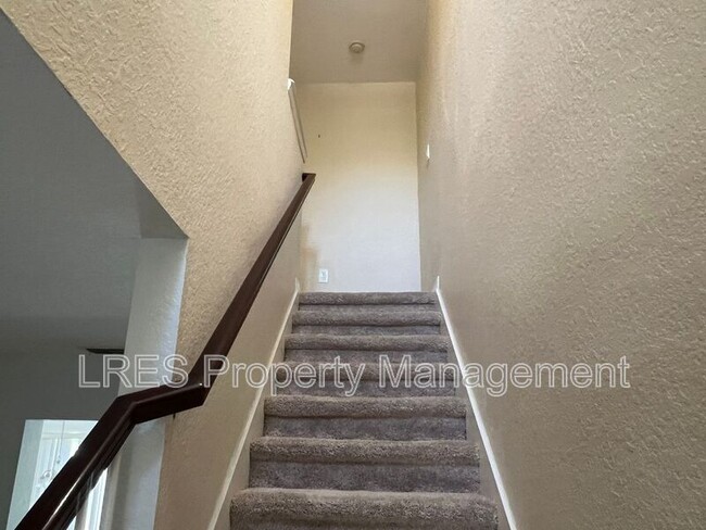 Building Photo - 1525 Orrington Payne Pl