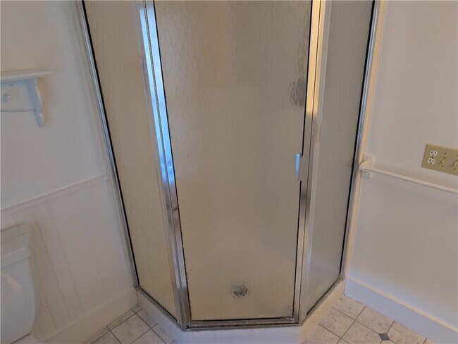 Building Photo - 25 Waterway