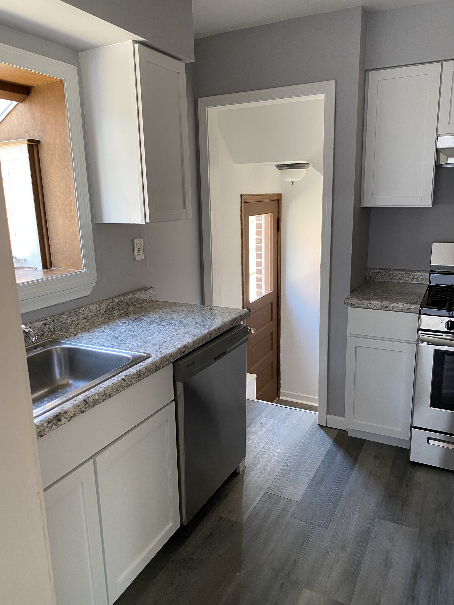 Building Photo - 11448 Columbia