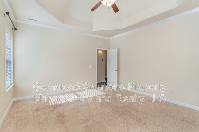 Building Photo - 1046 Aenon Cir