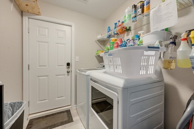 Building Photo - 600 W. Third Street