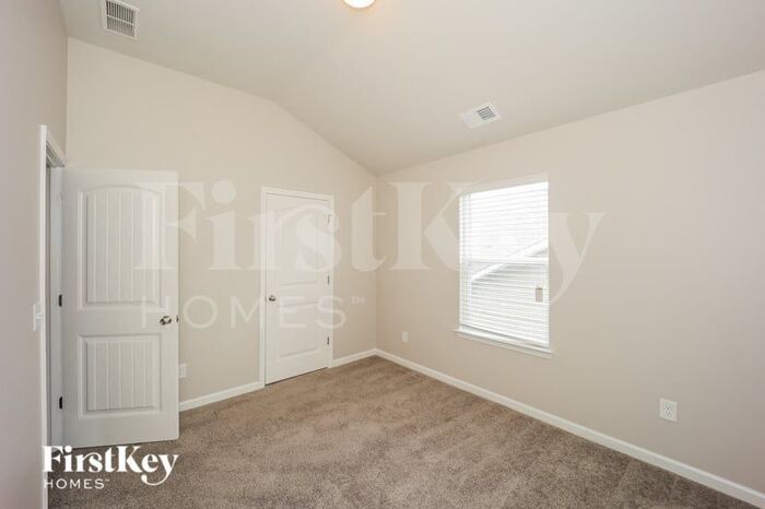 Building Photo - 12 Cliffbriar Terrace