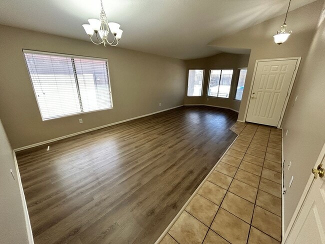 Building Photo - Warm, Inviting 3 Bed / 2bath Home in Canyon Trails with new updated and Flooring!!!