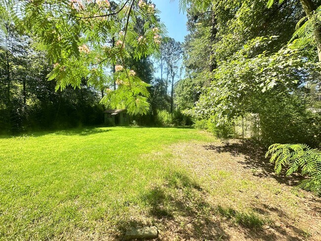 Building Photo - CHARMING REMODELED HOME IN SOUTHERN HILLS