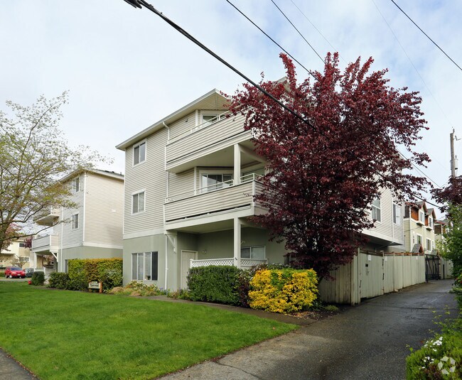 Building Photo - Ravenswood Apartments