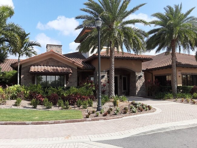 Building Photo - Seasonal/short term turnkey furnished Incr...