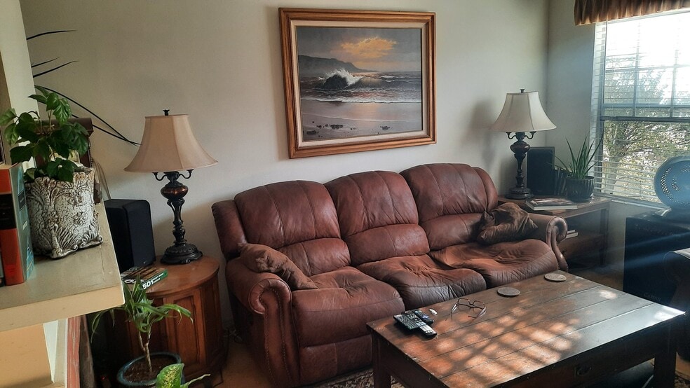 Building Photo - 114 Oxford