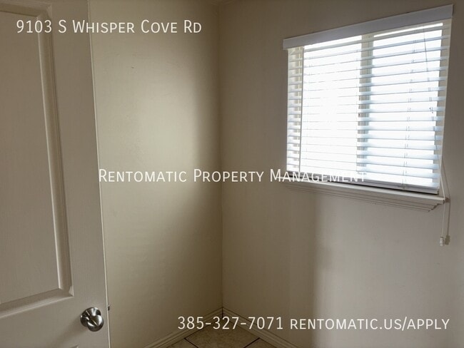 Building Photo - 9103 Whisper Cove Rd