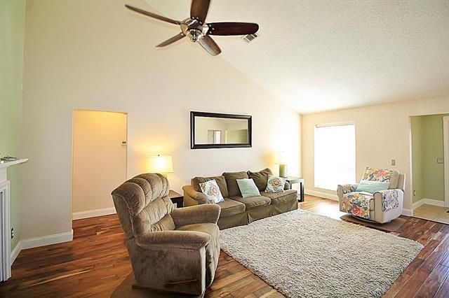 Building Photo - 314 Pool St