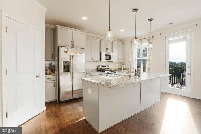 Building Photo - 24553 Rosebay Terrace