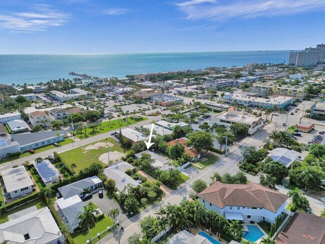 Building Photo - 4422 Sea Grape Dr