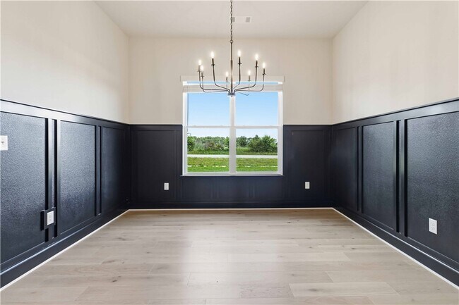 Building Photo - 980 Trestle Ln