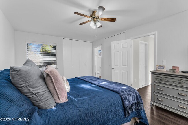 Building Photo - 21 Dawn Ct