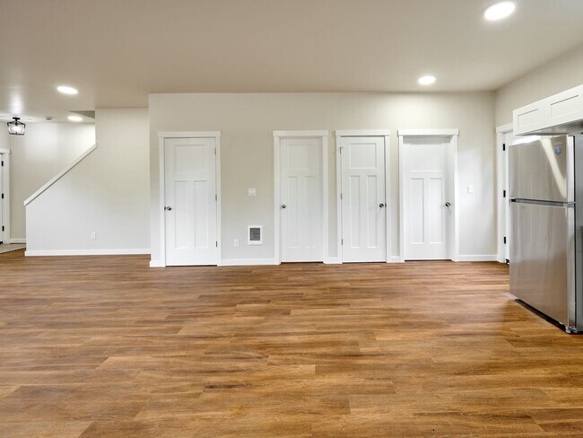 Building Photo - 1808 SW 17th Ave