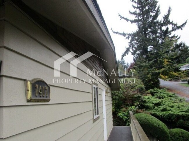 Building Photo - 7417 Hill Ave