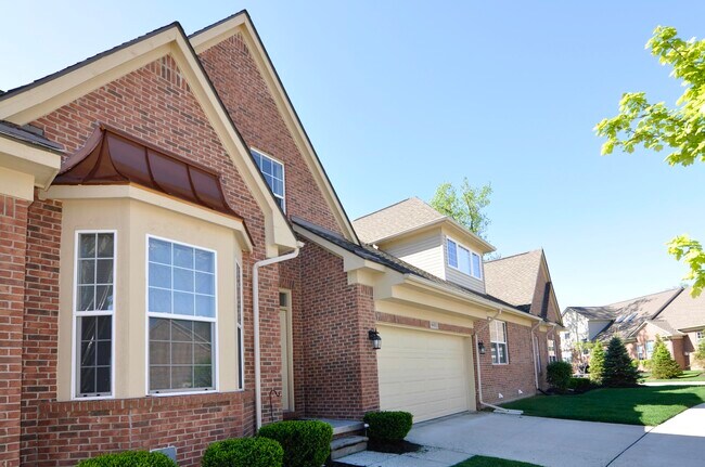 Building Photo - 4481 Bridgeview Ln