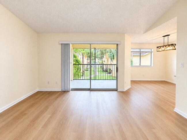 Building Photo - 1172 Coral Club Dr