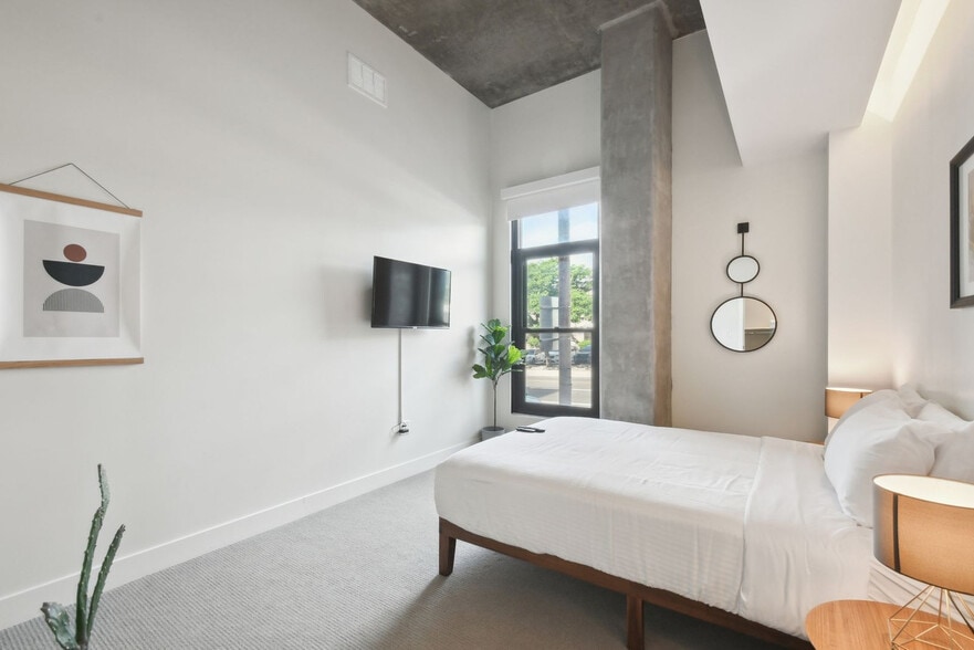 Building Photo - 2880 Zuni St