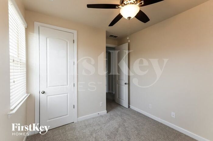 Building Photo - 16138 Kelby Cv