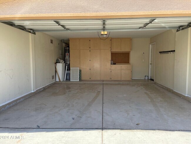 Building Photo - 5922 W Sack Dr