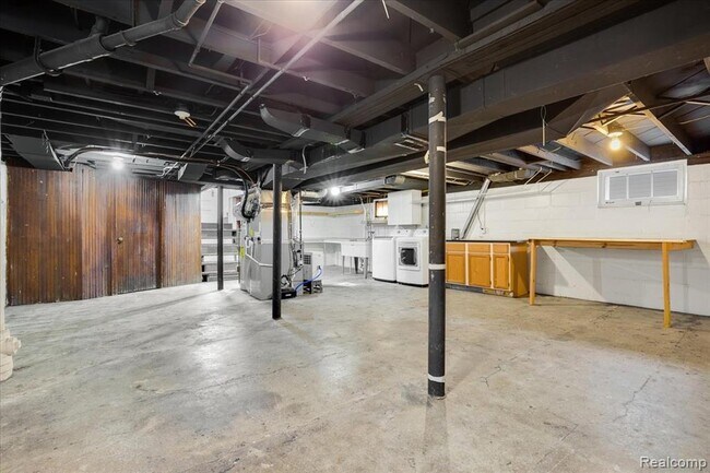 Building Photo - 522 N Washington Ave