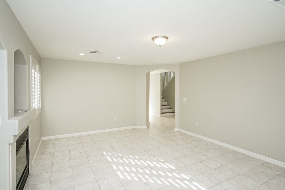 Building Photo - 9281 Hainsworth Ave