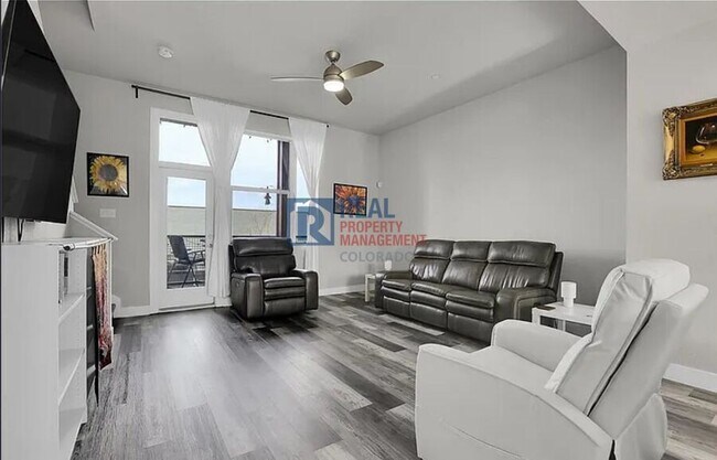 Building Photo - 7040 W Alaska Dr