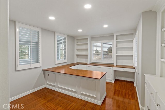 Building Photo - 1472 Pinewood Dr