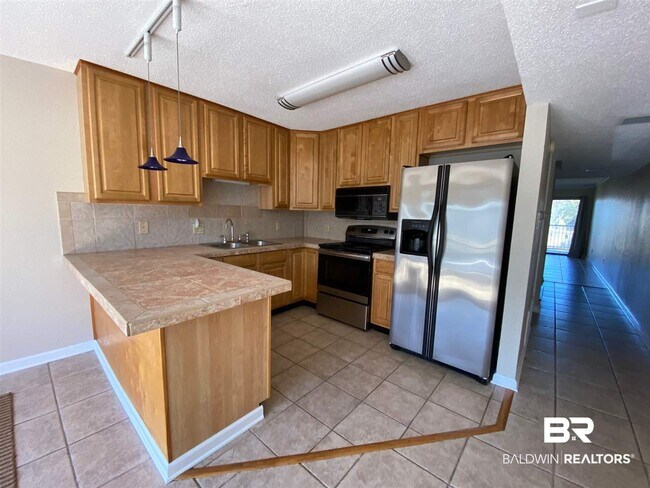 Building Photo - 710 S Mobile St