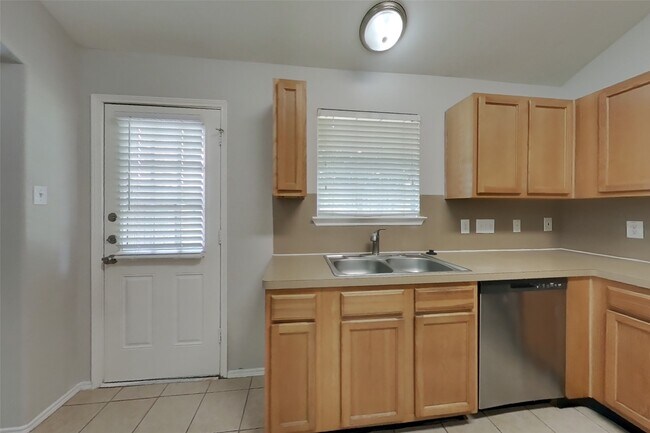 Building Photo - 1403 Glens Ferry Ln