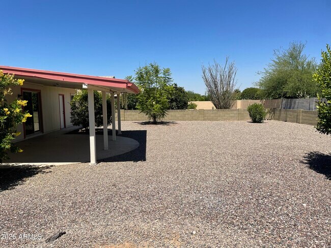 Building Photo - 9504 W Hidden Valley Cir