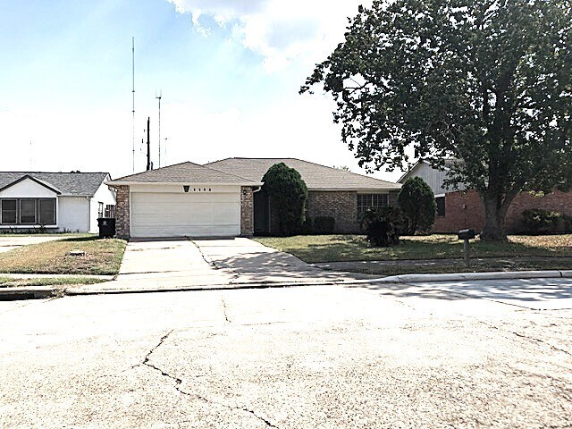 Building Photo - 8323 Quail Hills Dr
