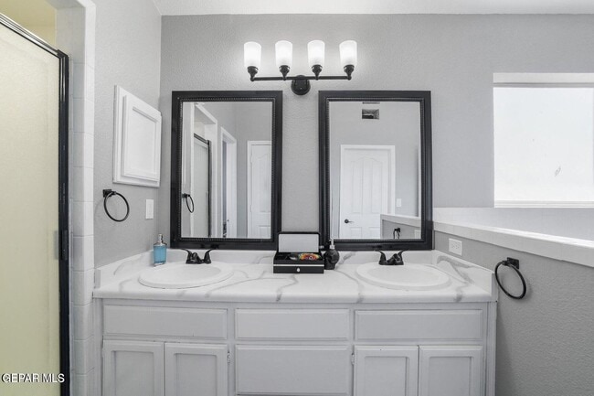 Building Photo - 3329 Tierra Yvette Ln